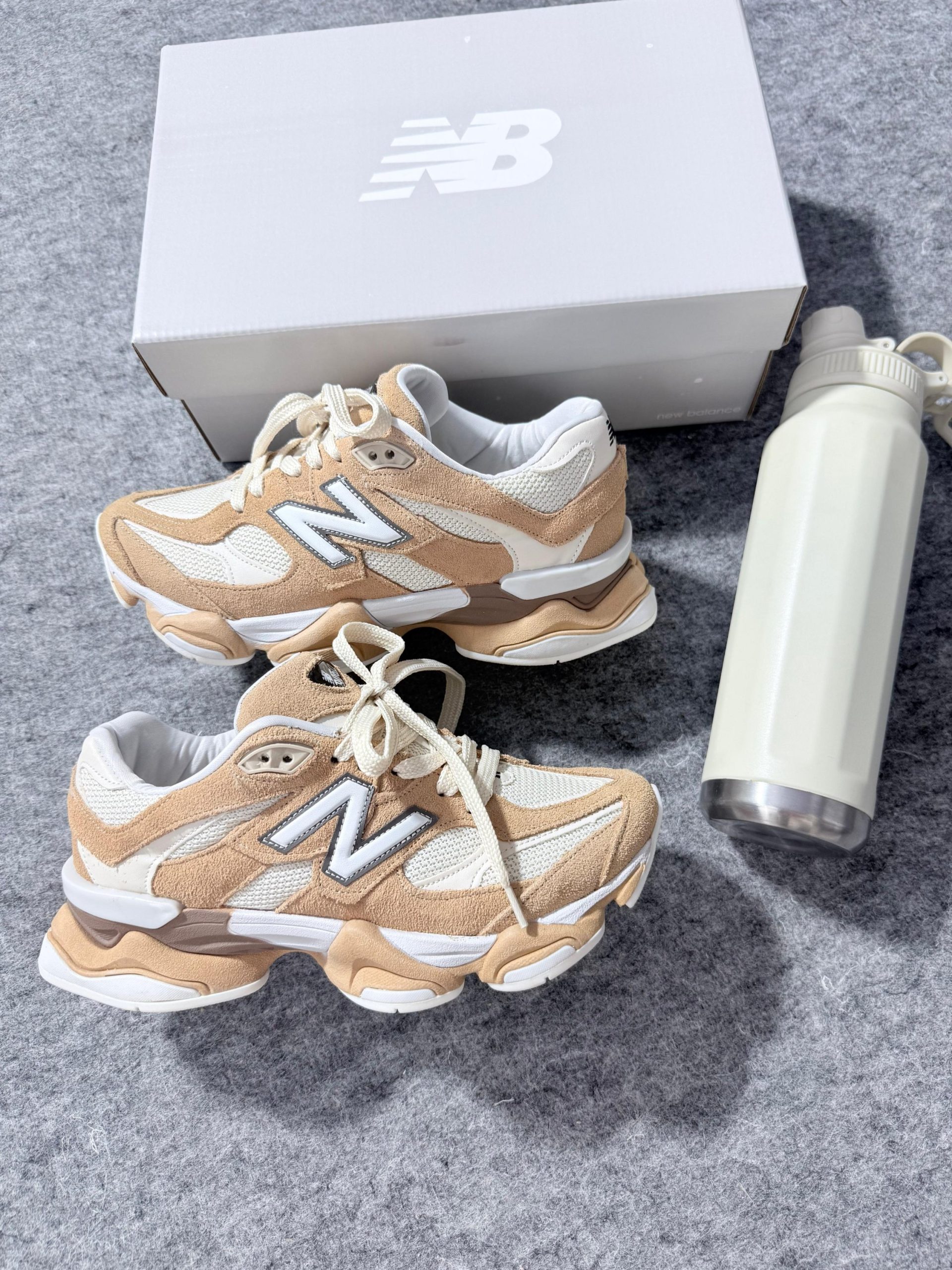 New Balance 9060 Off Bege Premium - Imagem 3